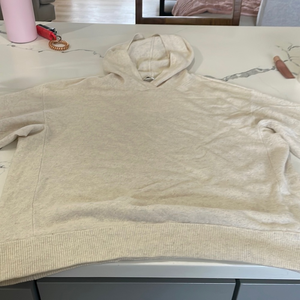 Nice Vince sweater with hoodie
